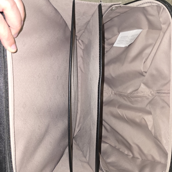 Samsonite - Black Rolling Bag - Picture 7 of 9